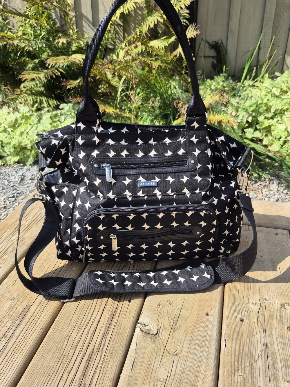 JJ Cole Caprice Diaper Bag - Silver Drop Pattern Preowned Excellent Condition
